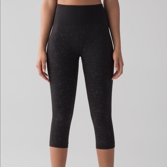 lululemon athletica Pants - Lululemon free to flow crop